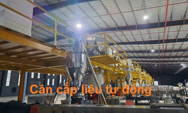 CÂN ĐỊNH LƯỢNG NGUYÊN LIỆU TỰ ĐỘNG 1 Cân nguyên liệu tự động của TTH Automation tích hợp cho nhà máy sản xuất hạt nhựa
